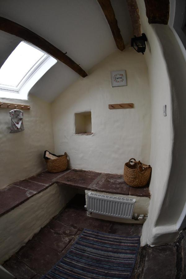 Villa Pant Llwyd Farm à Llangynidr Extérieur photo