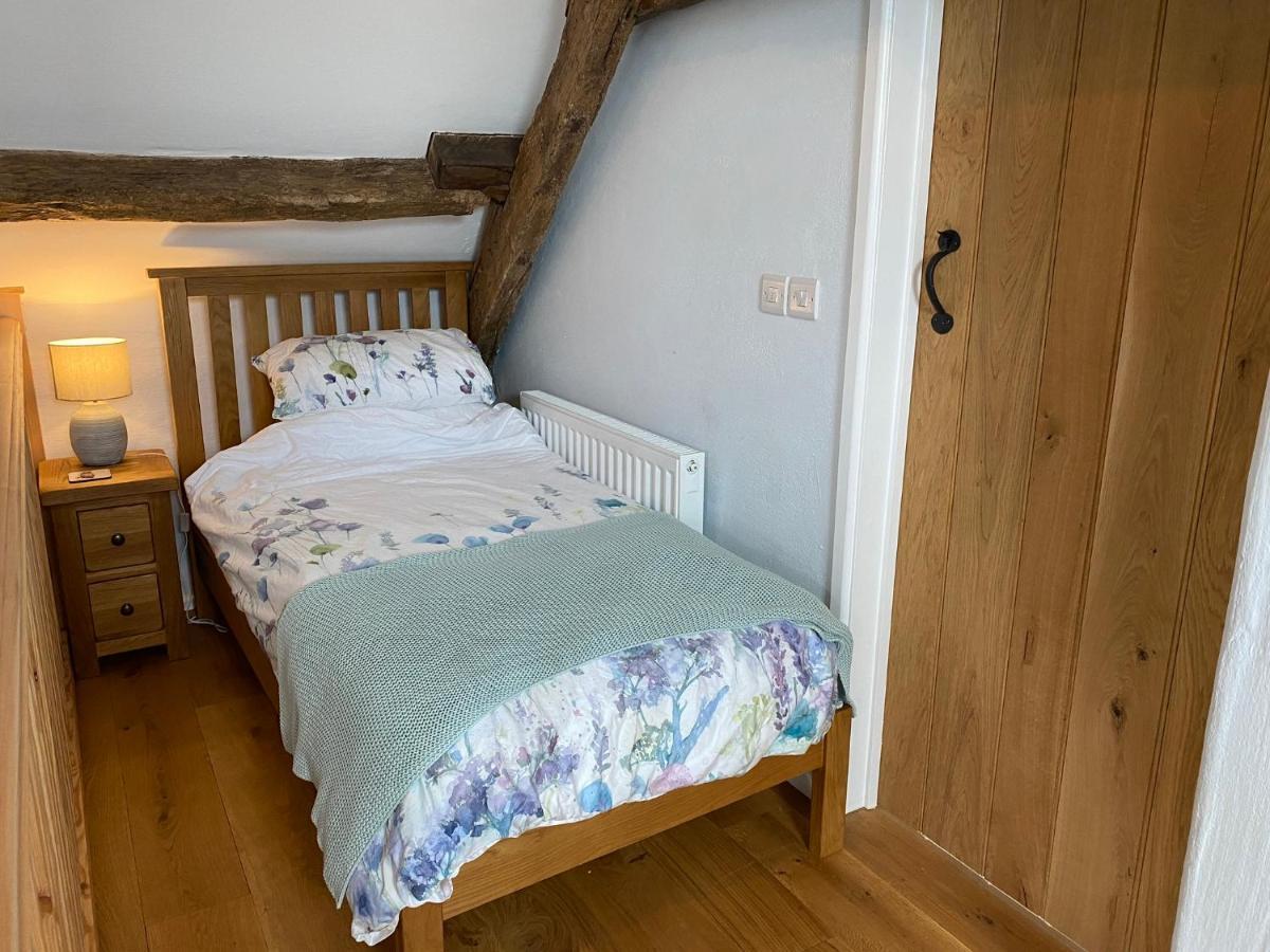 Villa Pant Llwyd Farm à Llangynidr Extérieur photo